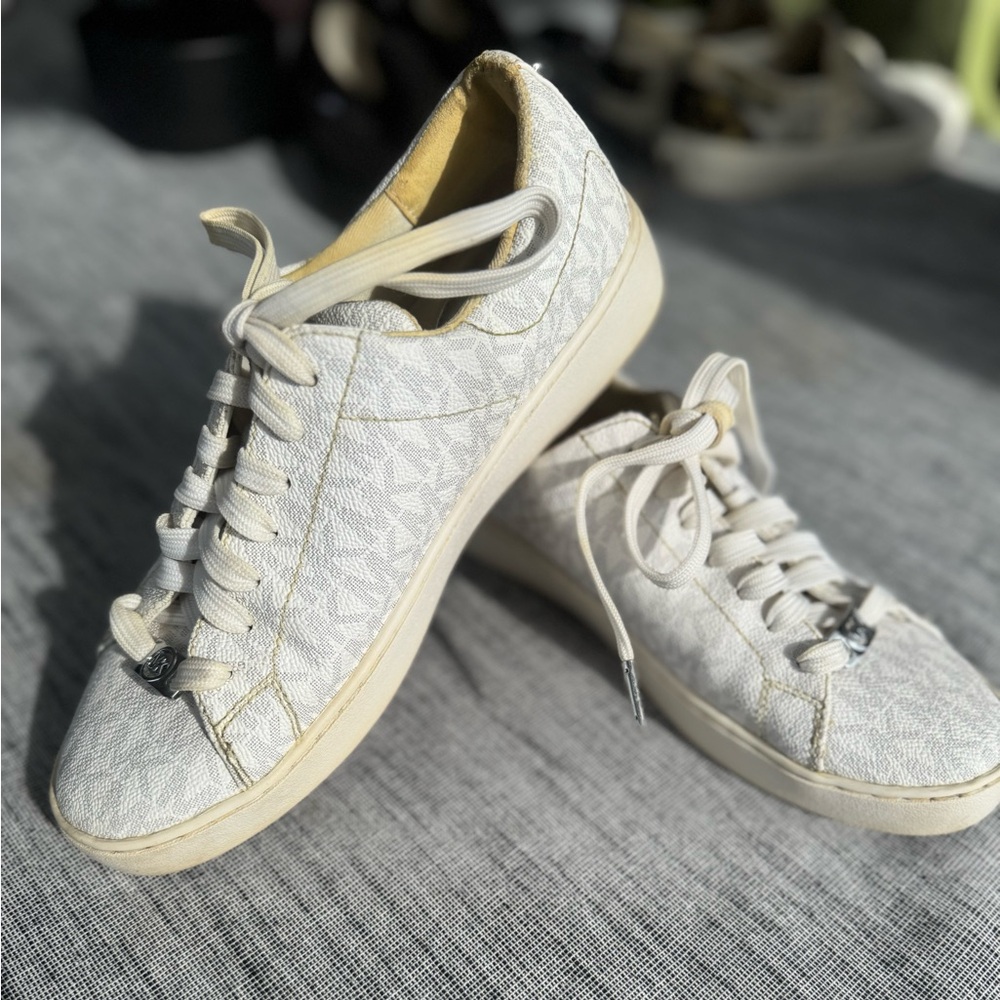 Michael Kors Logo Sneakers – Size 7.5